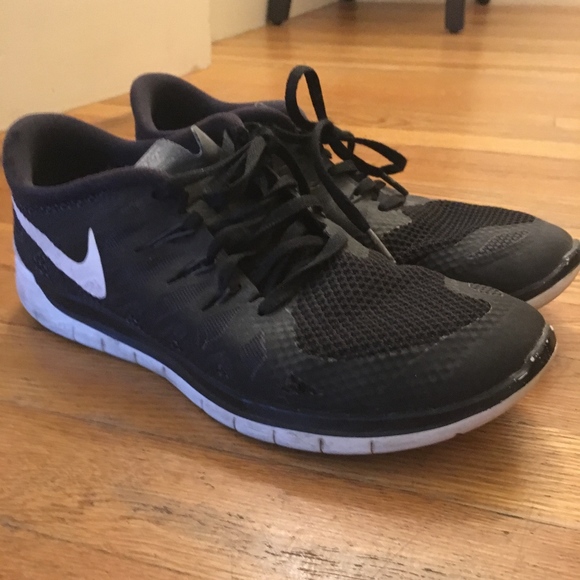 Nike Shoes - Nike Free kids size 7/womens size9